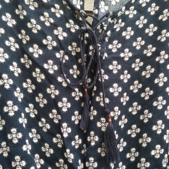 Cape Juby Floral Printed Long Sleeve Romper - Picture 4 of 10